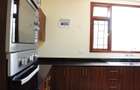 4 Bed Apartment with En Suite in Riverside - 13