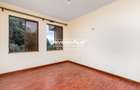 3 Bed Apartment with En Suite in Parklands - 13