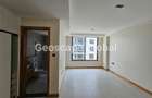 Furnished 3 Bed Apartment with En Suite in Spring Valley - 20