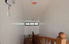 3 Bed Apartment with En Suite in Nyari - 9