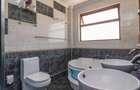 5 Bed Villa with En Suite at Isaac Gathanju Close - 11