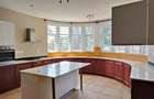 5 Bed Townhouse with En Suite in Rosslyn - 6