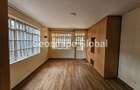 5 Bed House with En Suite in Rosslyn - 5