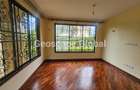 4 Bed House with En Suite in Ridgeways - 6