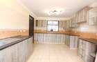 5 Bed Townhouse with En Suite at Lavington - 9