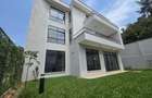 5 Bed House with En Suite in Lavington - 2