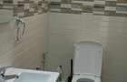 Serviced 2 Bed Apartment with En Suite at Brookside - 10