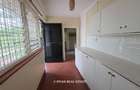4 Bed House with Garden in Rosslyn - 5