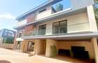 5 Bed Villa with En Suite at Lavington - 6