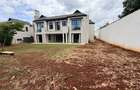5 Bed Villa with En Suite in Runda - 1