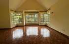 5 Bed Villa with En Suite at Lavington - 7