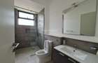 4 Bed Apartment with En Suite in Riverside - 9