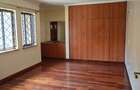 5 Bed Townhouse with En Suite at Lavington Off Convent - 12