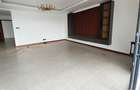 3 Bed Apartment with En Suite in Riverside - 19
