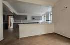 4 Bed House with En Suite in Ridgeways - 3