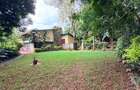 5 Bed House with En Suite in Lavington - 2