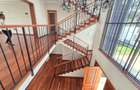 6 Bed House with En Suite in Loresho - 4