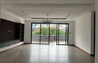 4 Bed Apartment with En Suite at Riverside Drive - 4