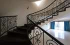 4 Bed House with En Suite at Grevillea - 15