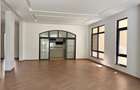 6 Bed Townhouse with En Suite in Lavington - 10