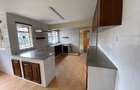 5 Bed House with En Suite in Nyari - 3