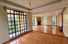 5 Bed House with En Suite in Lavington - 2