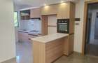 3 Bed Apartment with En Suite at Riverside Drive - 7