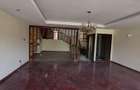 5 Bed Townhouse with En Suite in Lavington - 2