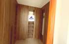 4 Bed Apartment with En Suite in Riverside - 10