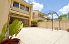 5 Bed House with Garden in Westlands Area - 14