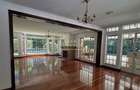 5 Bed Townhouse with Swimming Pool in Rosslyn - 2