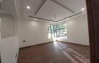 5 Bed Townhouse with En Suite in Lavington - 14