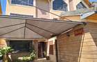 5 Bed Townhouse with En Suite in Lavington - 10