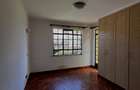 5 Bed Townhouse with En Suite in Lavington - 11