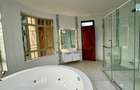 9 Bed House with En Suite in Rosslyn - 12