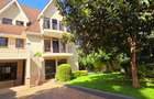 5 Bed Townhouse with En Suite at Lavington Green - 8