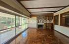 5 Bed House with En Suite in Spring Valley - 2