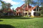 5 Bed House with En Suite at Mimosa Drive - 2