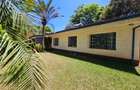 3 Bed House with En Suite in Lavington - 1