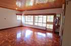 5 Bed House with En Suite at Mimosa Drive - 19