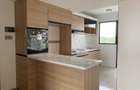 3 Bed Apartment with En Suite at Riverside - 9