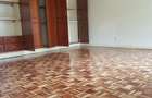 6 Bed House with En Suite at Lavington Road - 16