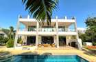 4 Bed Villa with En Suite in Diani - 1