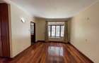 4 Bed Townhouse with En Suite in Westlands Area - 5