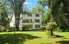5 Bed House with En Suite at Whispers Avenue - 2