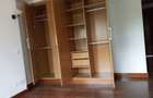 5 Bed Townhouse with En Suite in Lavington - 11