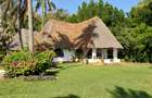 1 Bed Villa with Swimming Pool in Mtwapa - 4