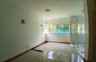 4 Bed Townhouse with En Suite at Riverside Drive - 17