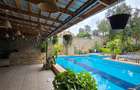 5 Bed House with En Suite in Runda - 2