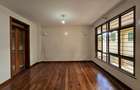 5 Bed Townhouse with En Suite in Lavington - 8